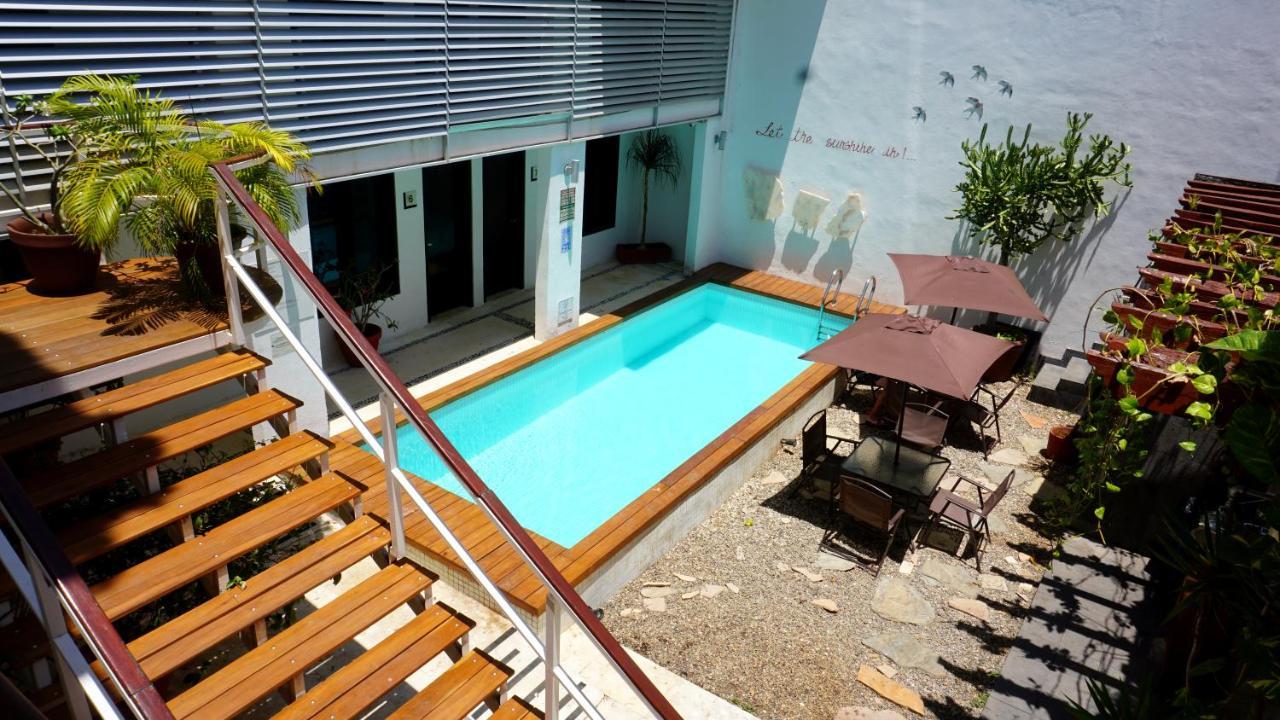 Casa Ticul Hotel Boutique - 5Th Ave (Adults Only) Playa del Carmen Eksteriør billede A swimming pool in a courtyard