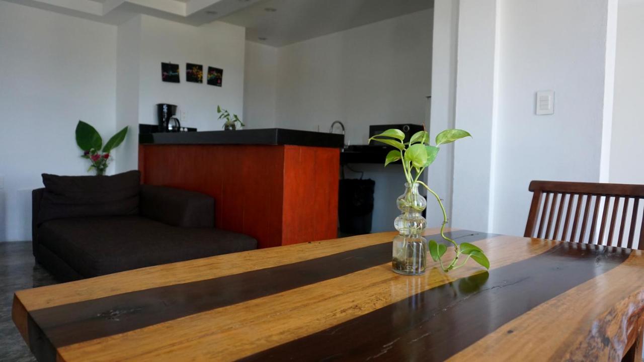 Casa Ticul Hotel Boutique - 5Th Ave (Adults Only) Playa del Carmen Eksteriør billede A modern open plan kitchen