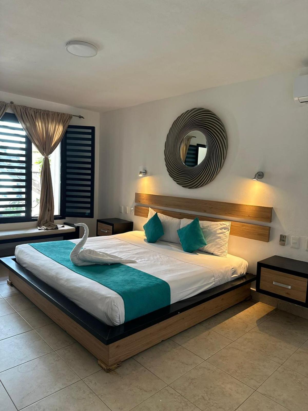 Casa Ticul Hotel Boutique - 5Th Ave (Adults Only) Playa del Carmen Eksteriør billede A bedroom at the hotel