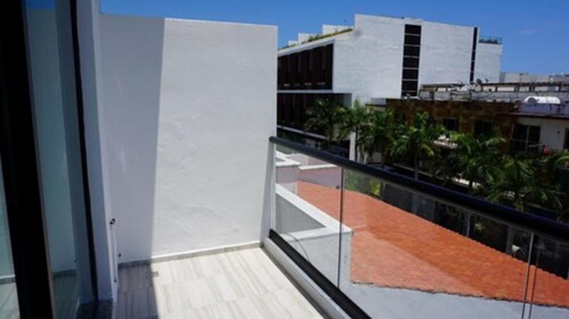 Casa Ticul Hotel Boutique - 5Th Ave (Adults Only) Playa del Carmen Eksteriør billede A glass balustrade